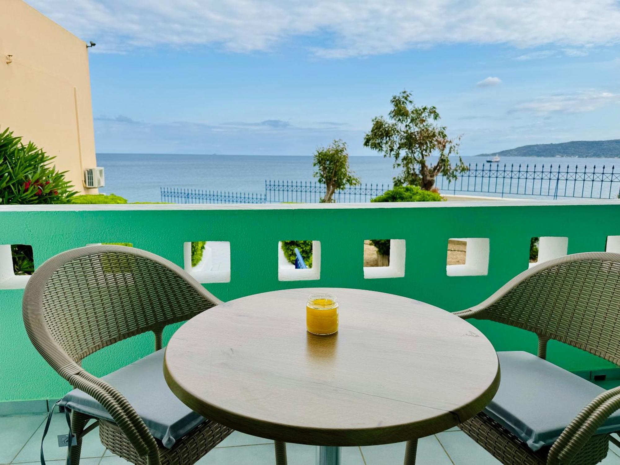 Sea Breeze Apartments Chios Monolia Eksteriør bilde